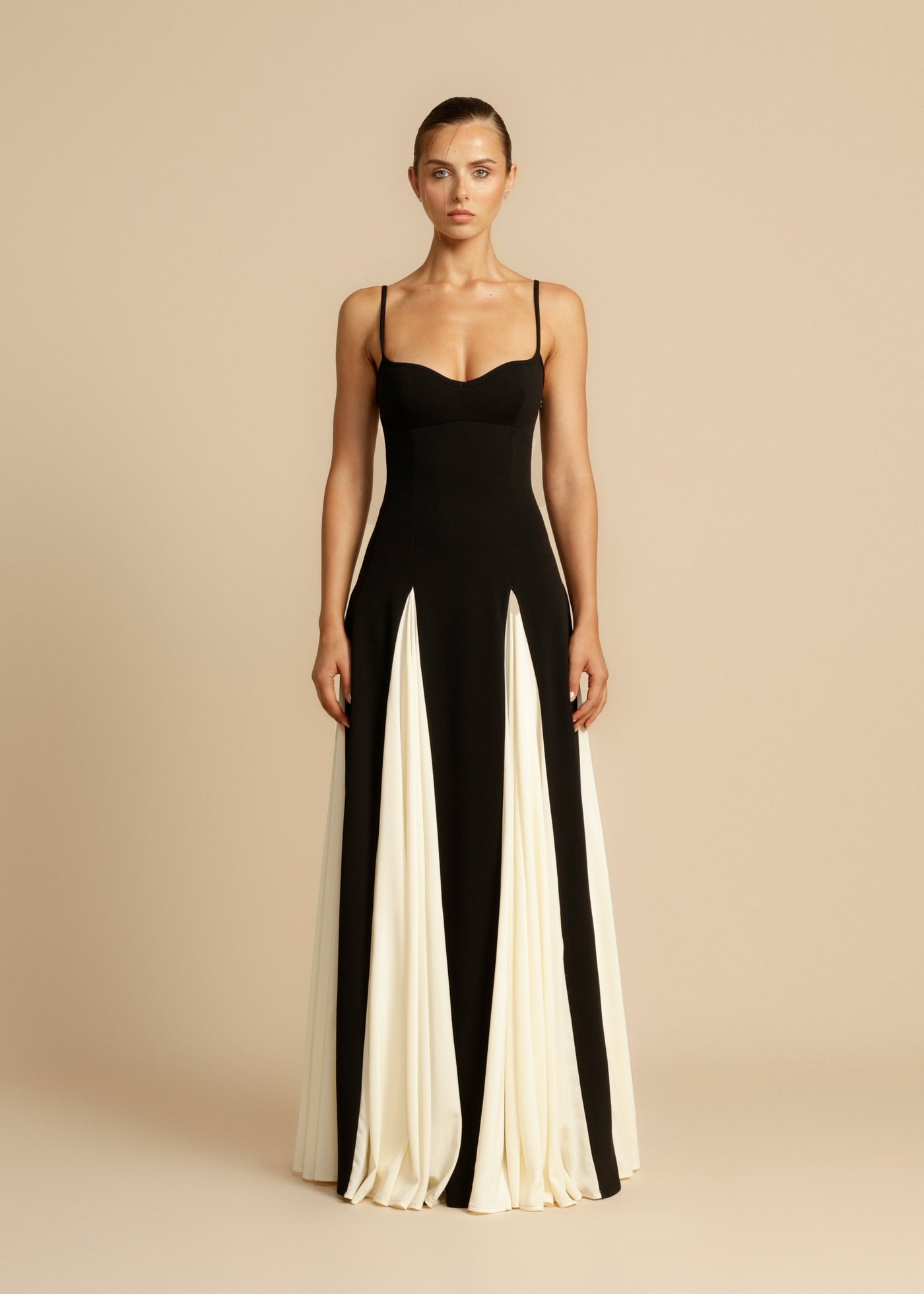 Annaliese | Midnattkontrast Elegant kjole