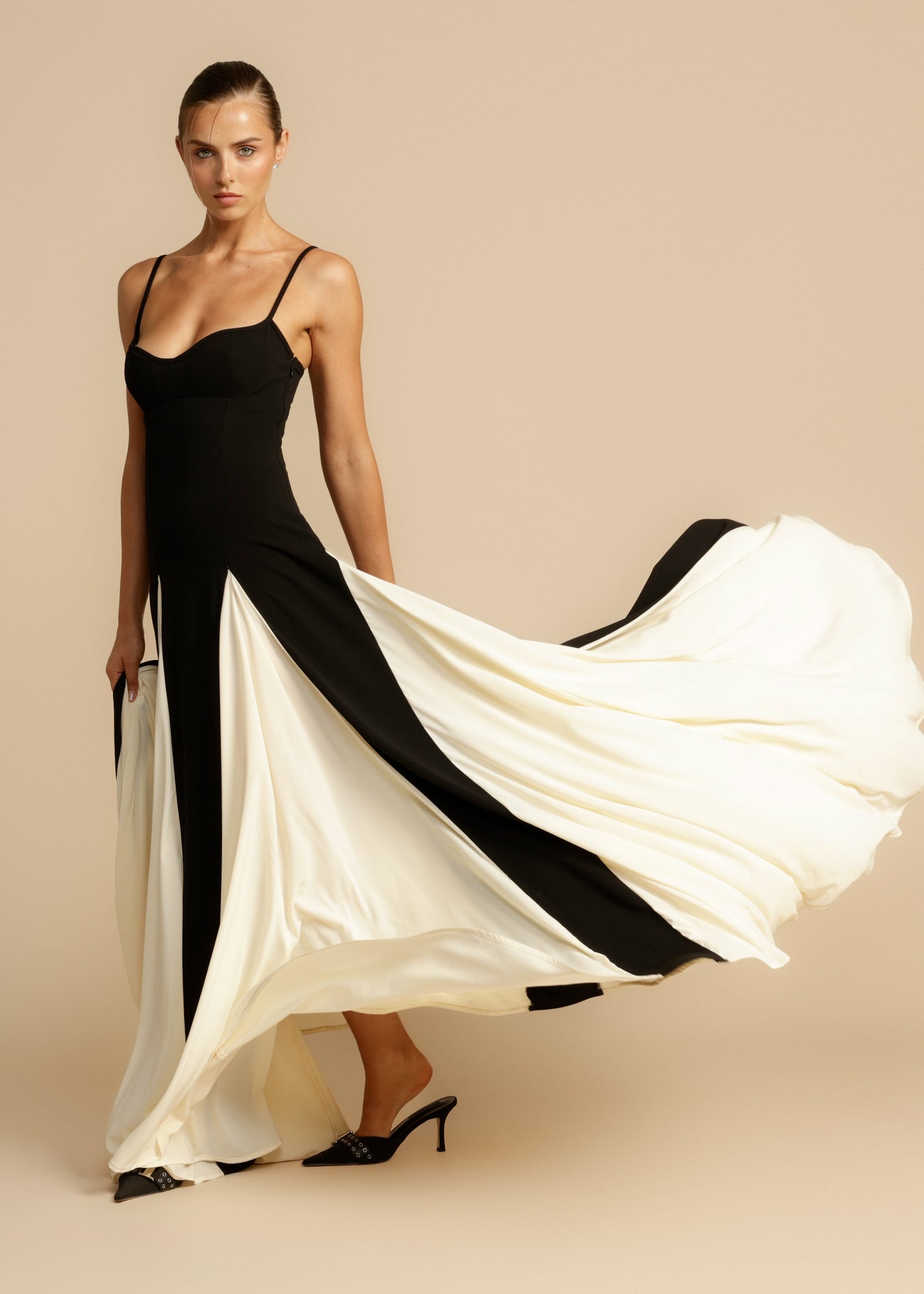 Annaliese | Midnattkontrast Elegant kjole