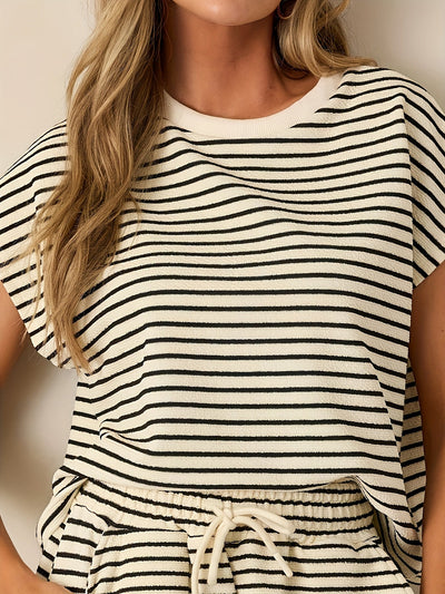 Lina | Stripete Sommersett med Topp og Shorts