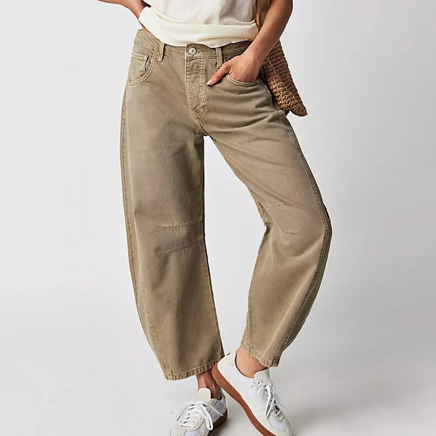 Barrel Leg Jeans with Mid Rise and Curved Silhouette