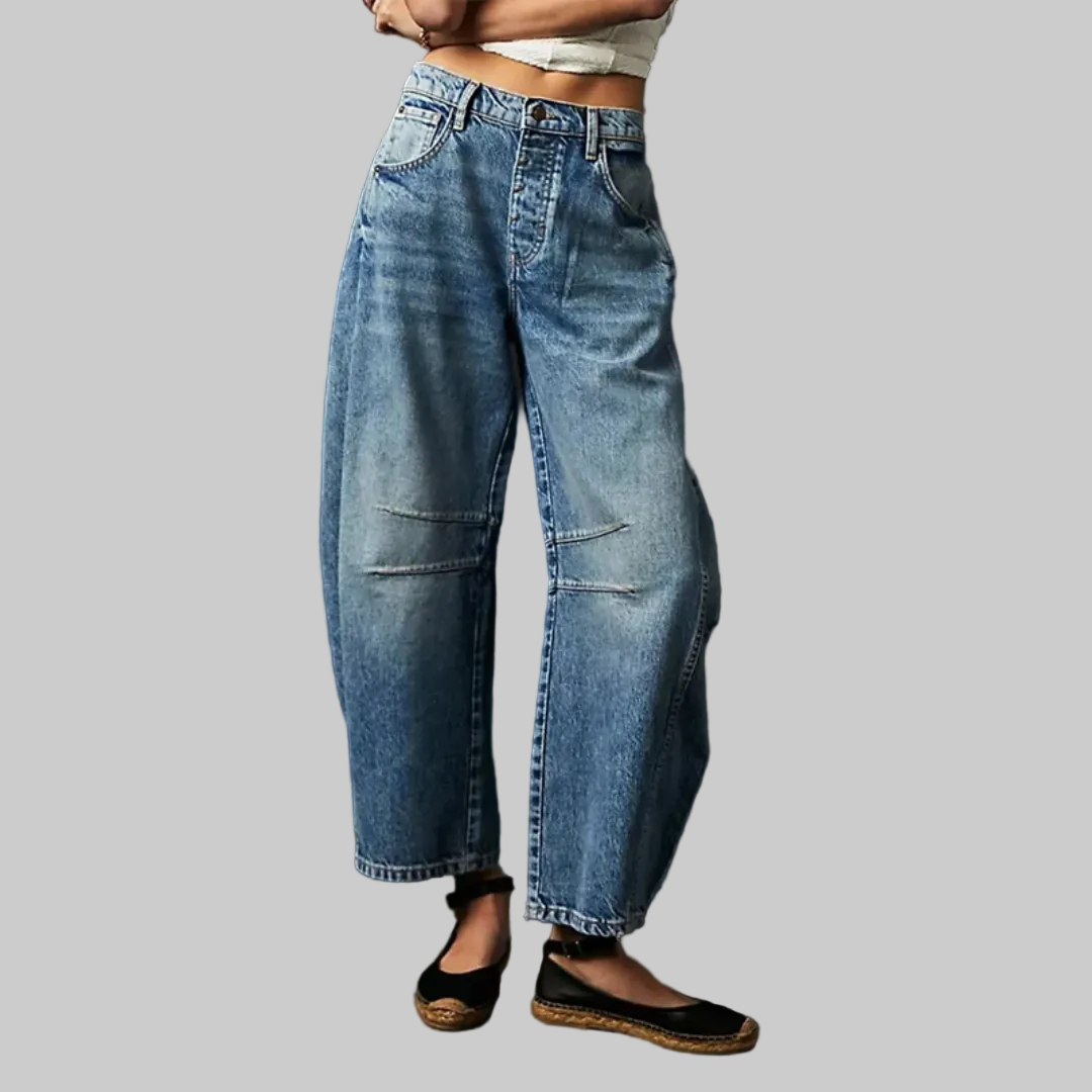 Barrel Leg Jeans with Mid Rise and Curved Silhouette