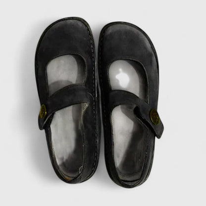 Comfortable Mary Jane Flats with Adjustable Strap and Round Toe