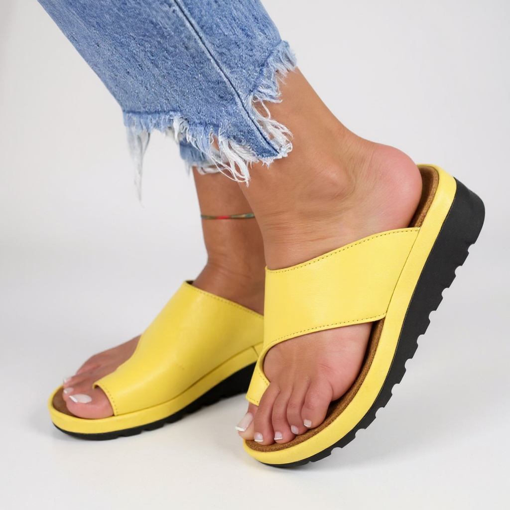 Comfortable Platform Sandals with Toe Loop and Wide Strap