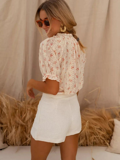 Floral Lace Blouse with Ruffle Collar and Puff Sleeves