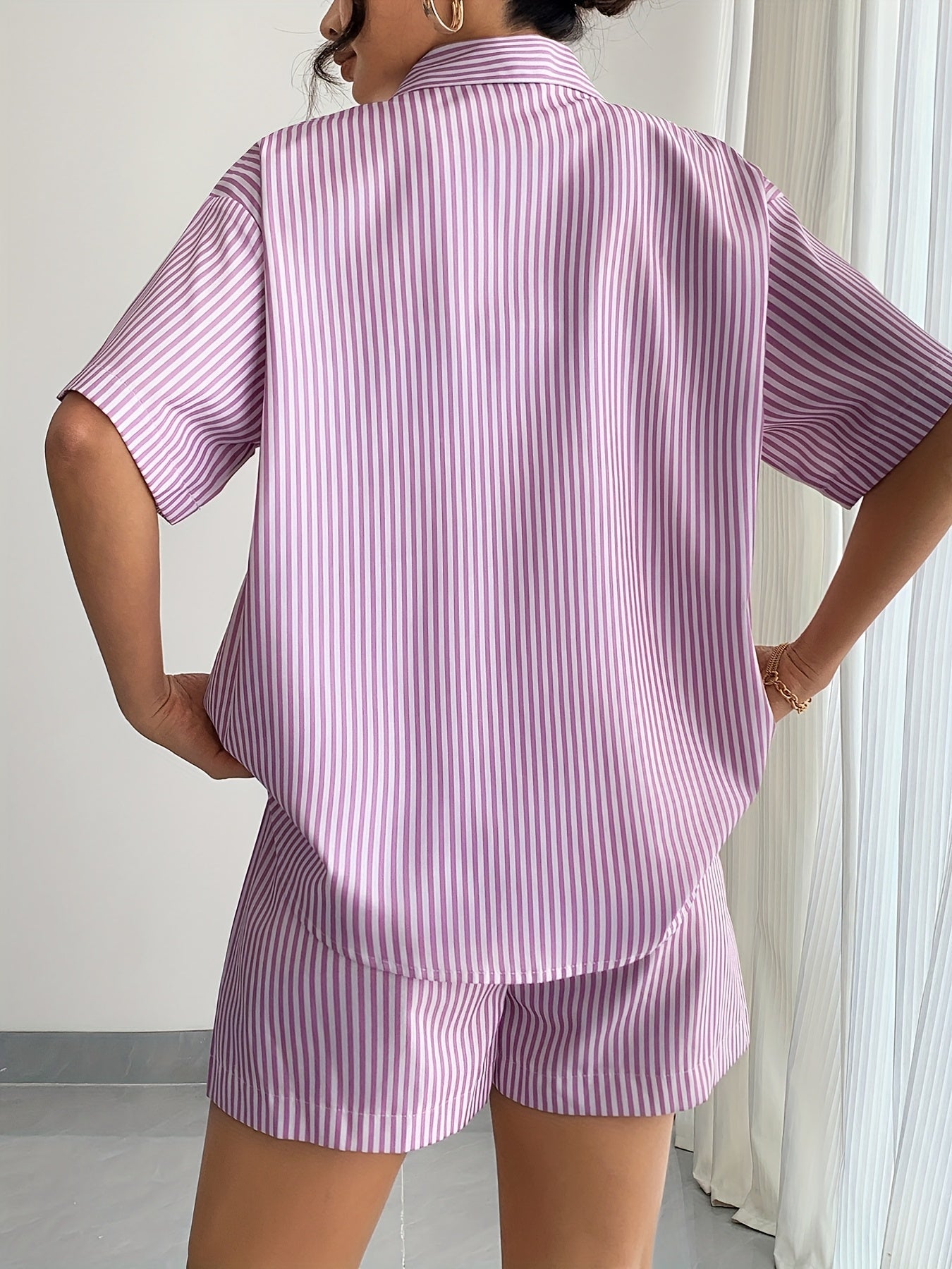 Viola | Stripete 3-delt sommerset med cami, shorts og skjorte
